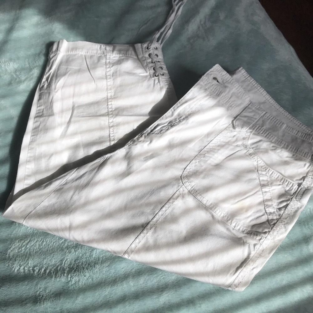 Khakis & Co. cargo capris